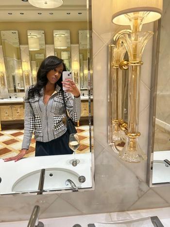 India, 20  female escort, Springfield
