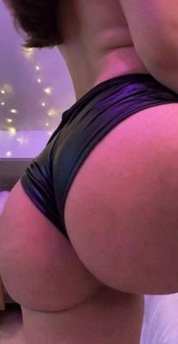 865-246-8079, 23  female escort, Springfield